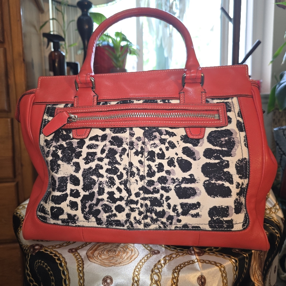 ❣️ Coach Legacy Haley Red and Animal Print Satchel With Tassel - Picture 2 of 9